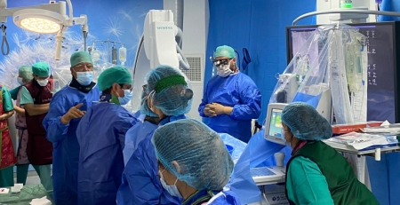 Hospital do Espírito Santo de Évora inicia tratamento minimamente invasivo da estenose aórtica