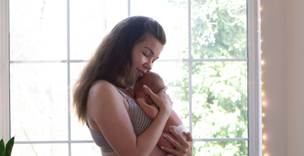 Estudo indica que valores fisiológicos podem demorar até um ano a voltar ao normal após parto